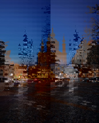 Андріївський узвіз — найінстаграмніше місце столиці. Старовинні фасади, вуличні музиканти, затишні кав’ярні — усе нагадує, що Київ має душу ☕🎶

Київ | узвіз | церква | архітектура | фото | стиль | подорож | місто | культура | Україна

#KyivLife #AndriivskyiUzviz #StreetKyiv #KyivCulture #UrbanVibes #CityWalk #KyivStyle #TravelUkraine #київ #архітектура