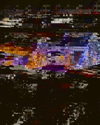 ……просто береш каву і йдеш без маршруту ☕ Вулиці спокійні, повітря свіже, думки легкі. І кожен поворот веде до нового моменту, який хочеться запам’ятати ✨

Київ | вечір | кава | прогулянка | місто | стиль | життя | атмосфера | фото | відпочинок

#kyiv #kyivblog #kyivtoday #kyivphoto #kyivlove #kyivgram #KyivEvening #CityWalk #KyivMood #UrbanVibes #KyivCoffee #KyivLife #CityMoments #KyivLove #київ #прогулянка