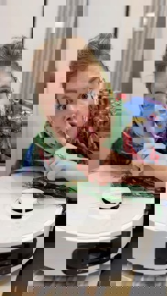 Баба Зіна не лото, але шанс виграти маєш!
Даруємо робота пилососа, такий, як в баби Зіни😍
Умови дуже прості:
- Підписка на мене zejkan_ та на мого друга dreame_ua
- Залишити один коментар ( будь-який )
28. 07 оберу щасливчика ♥️