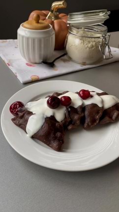 🥟 Вареники з кисломолочним сиром

⚡️Тісто:
▶️260 г борошна
▶️15 г какао
▶️180 г вода+ молоко
▶️2 ст.л олії
▶️0.5 ч.л солі

⚡️Начинка:
▶️200 г кисломолочного сиру
▶️150 г вишні
▶️цукор за смаком
▶️2 ч.л крохмалю

Приєднатися 👉 Смачна книга